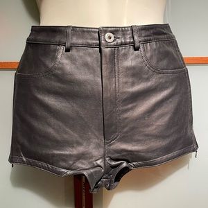 Black Blwck Scale Thug 4 Life Zip Up Slit Soft Genuine Leather Shorts Sz 24 $155